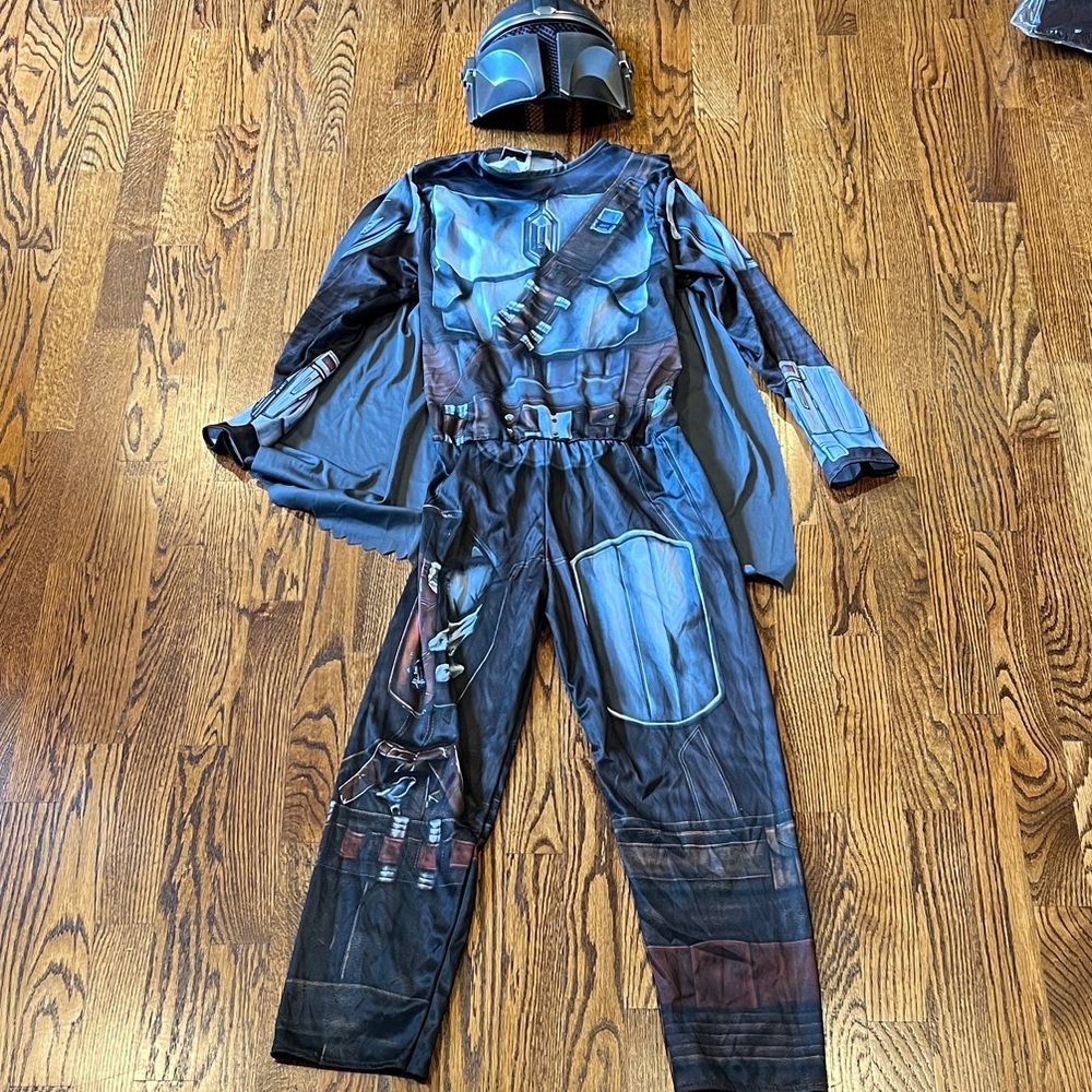 Star Wars Mandalorian Costume with Helmet